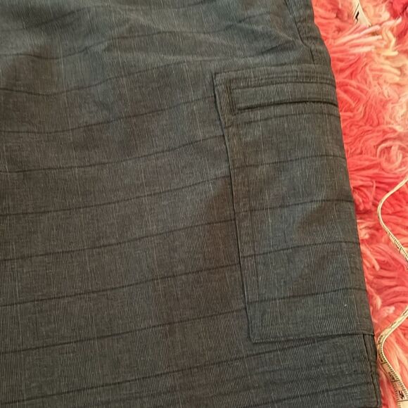 O'Neill Men's Crossover Hybrid Shorts, Excellent worn  once shorts, size 30 - Picture 6 of 13